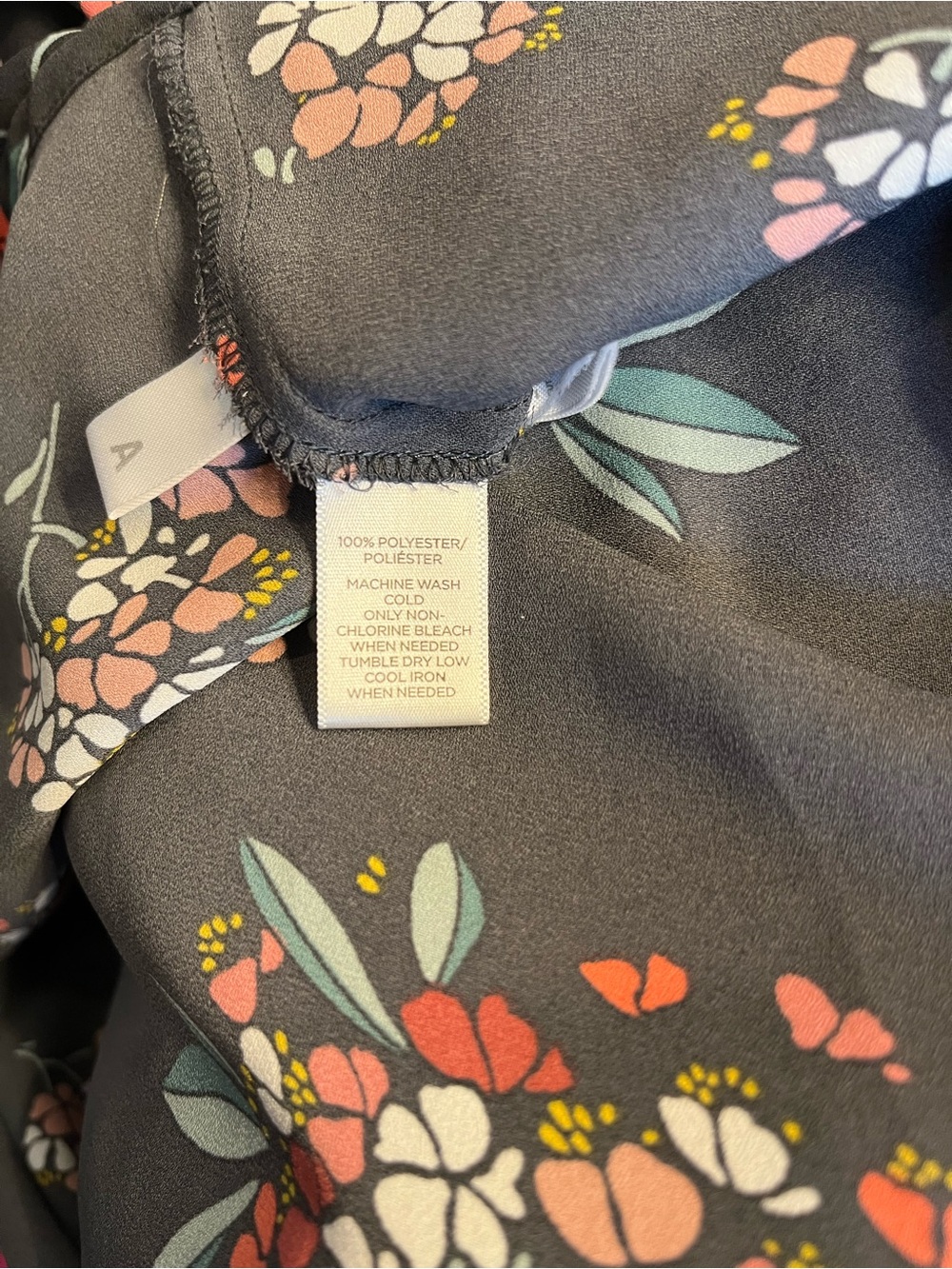 LOFT Grey Floral Button-Up Blouse - Picture 7 of 7